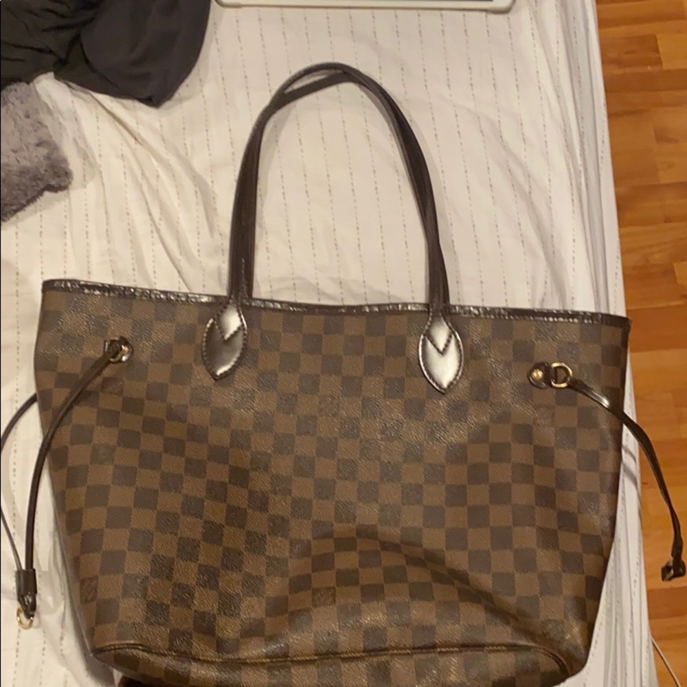 Louis Vuitton Neverfull MM